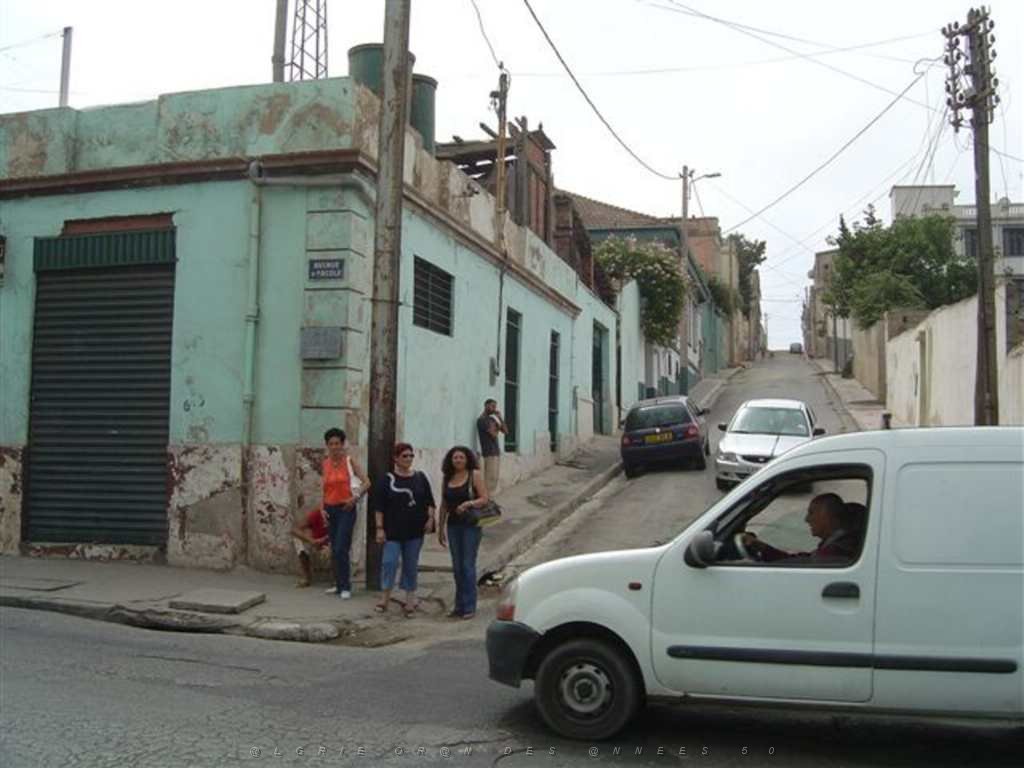 ORAN AOUT 2007 ile de france en bas 2.JPG